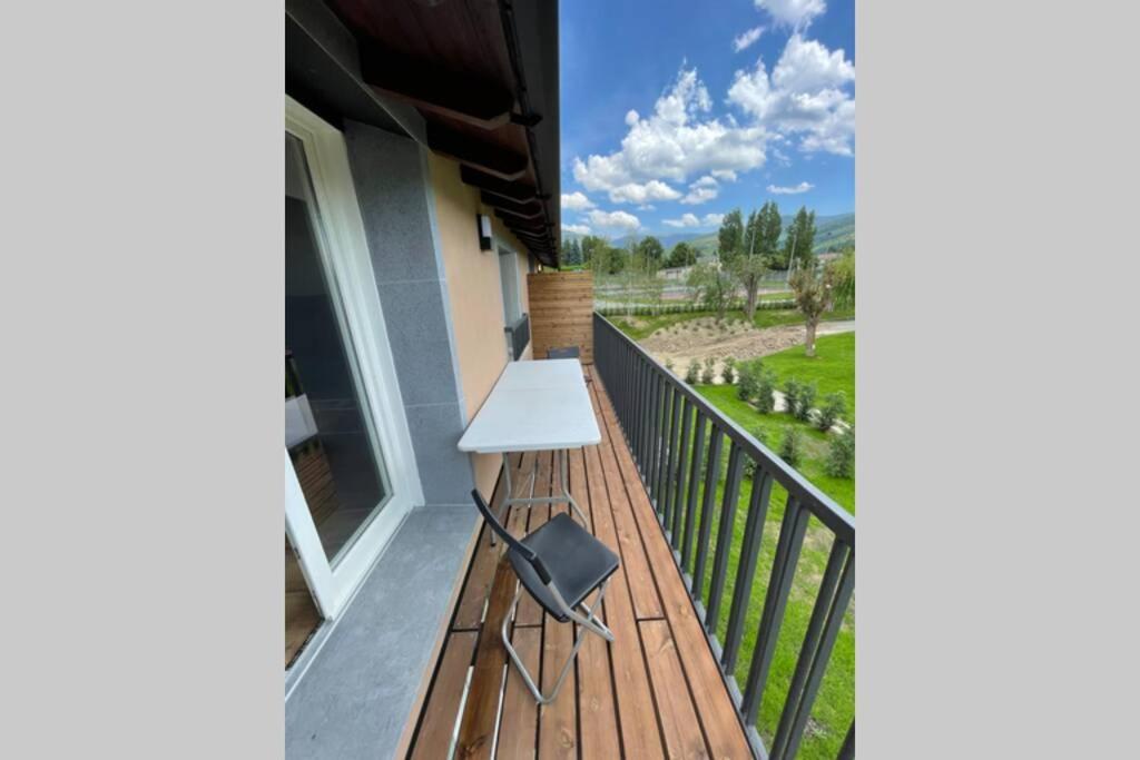 New Construction Penthouse With Pool And Wifi Διαμέρισμα Osséja Εξωτερικό φωτογραφία