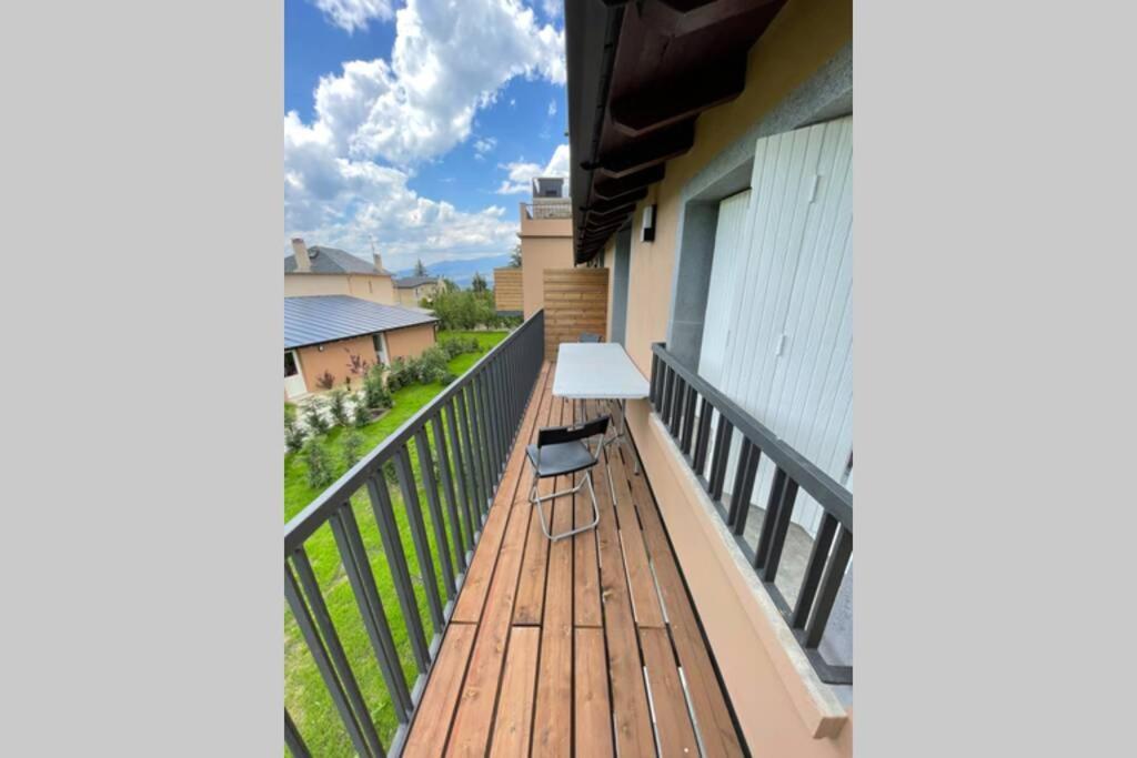 New Construction Penthouse With Pool And Wifi Διαμέρισμα Osséja Εξωτερικό φωτογραφία