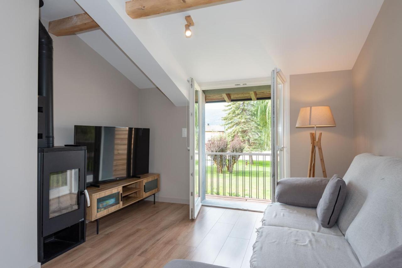 New Construction Penthouse With Pool And Wifi Διαμέρισμα Osséja Εξωτερικό φωτογραφία